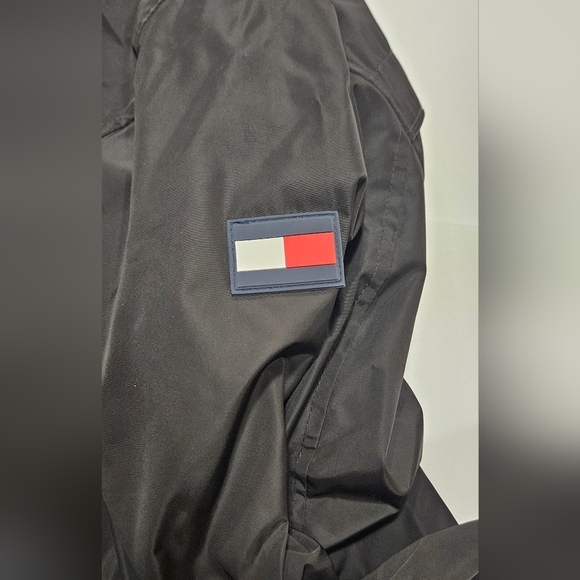NWT Tommy Hilfiger Men's Legacy Water and Wind Resistant  Bomber Jacket Size L - Picture 7 of 11